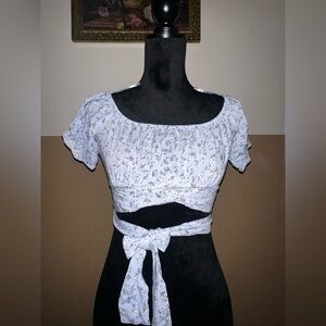 Hollister Cream Floral Puff Sleeve Crop Blouse